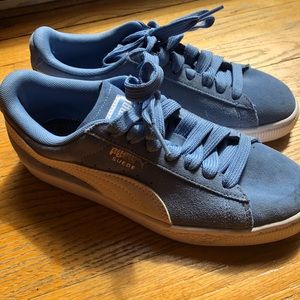 WOMENS PUMA SNEAKERS